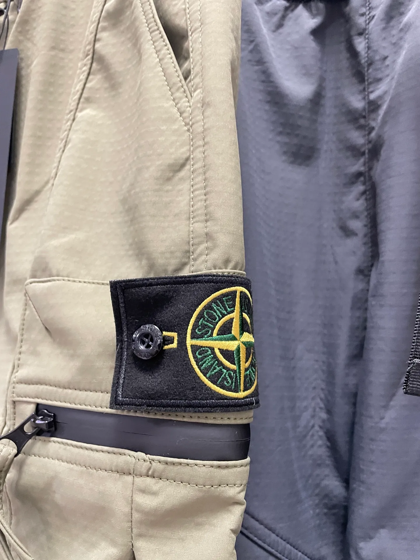 Actual photo of dark gray details # P280